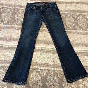 🎉 Boot Cut Levi’s Jeans 524 size 9M